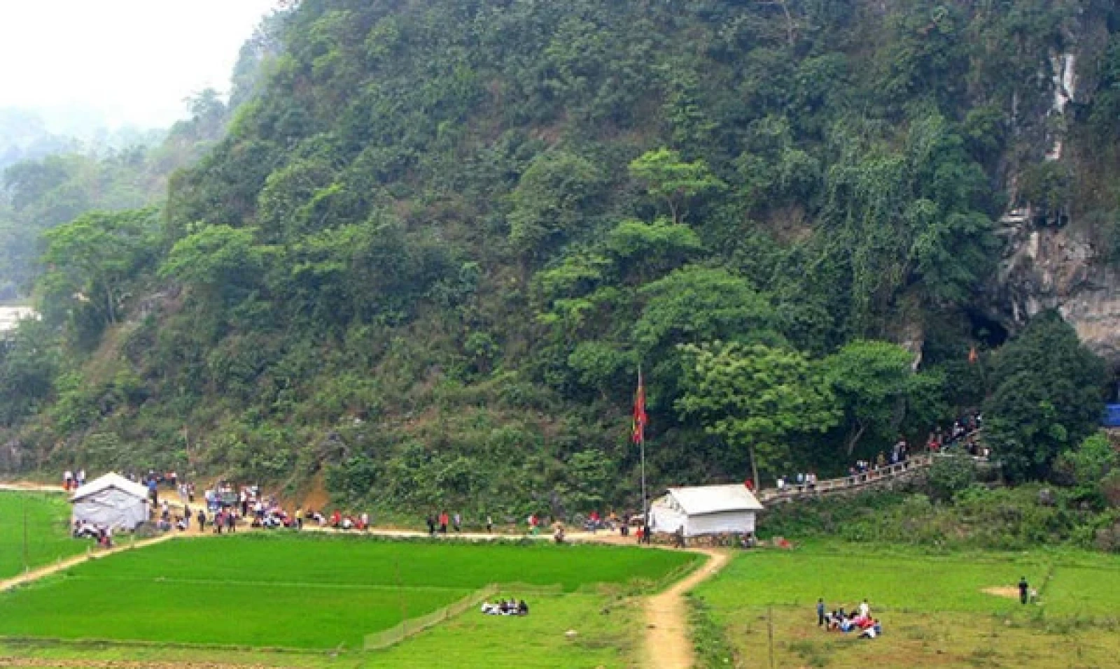 Hình ảnh Toàn cảnh Động Châu Sơn